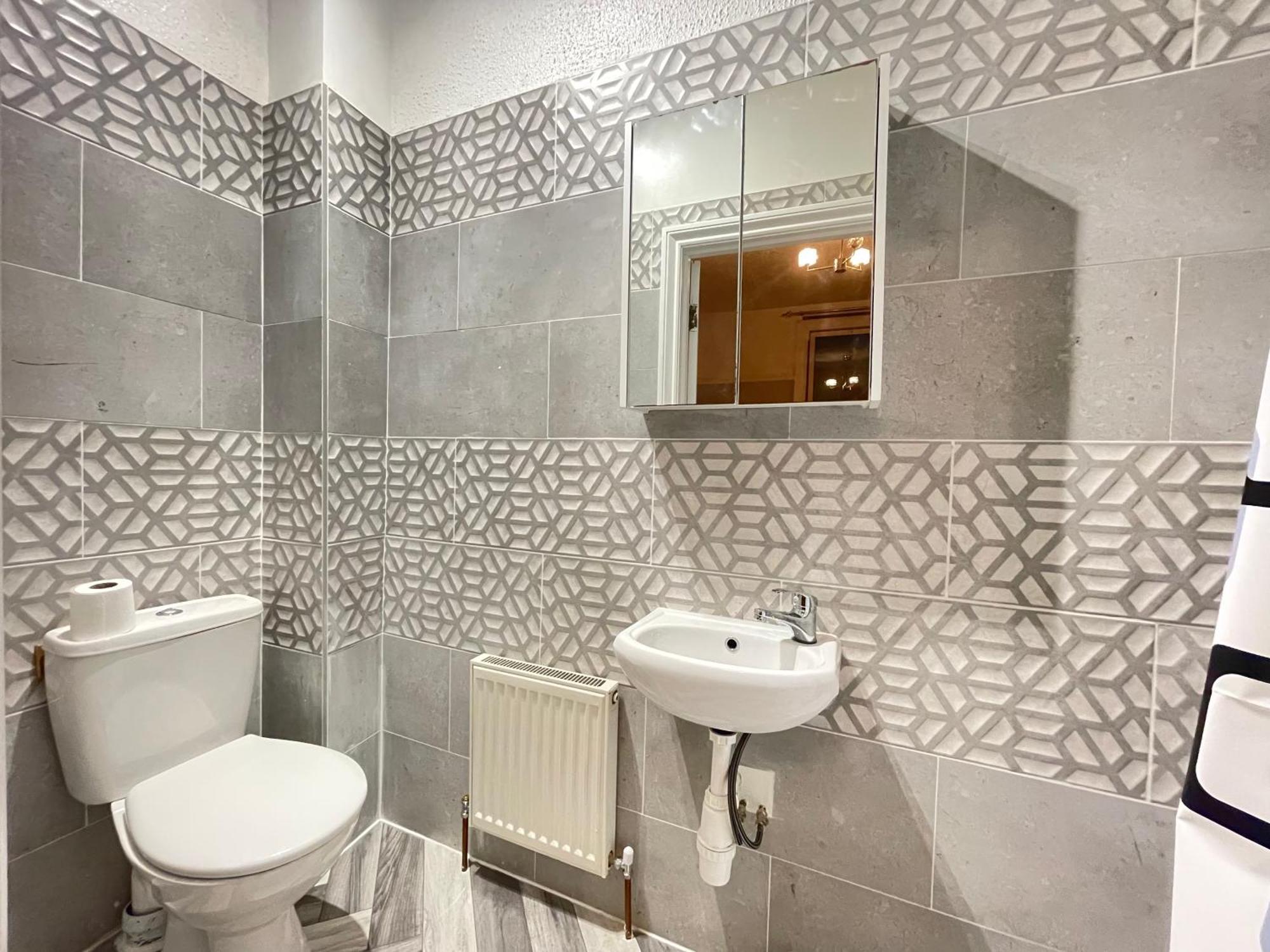 Room With Private Bathroom And Shared Kitchen Лондон Екстериор снимка